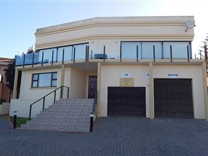 342 m² Commercial space in Stilbaai