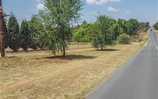 1.3 ha Land available in Beaulieu