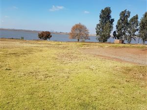 4 Bed House in Aston Lake
