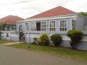 3 Bed House in Rossburgh