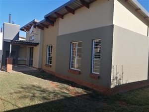 3 Bed House in Waterval East