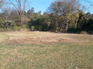 1541 m² Land available in Boughton