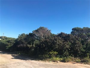902 m² Land available in Paradise Beach