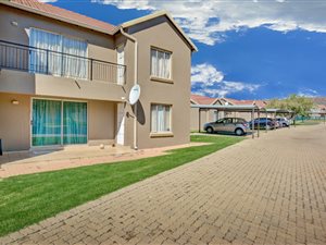 2 Bed Townhouse in Willowbrook