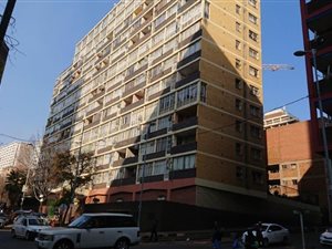 2 Bed Apartment in Hillbrow