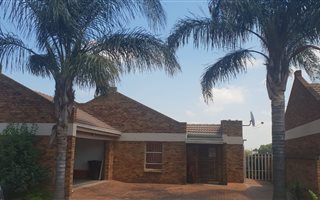 2 Bedroom Cluster in Nortons Home Estate