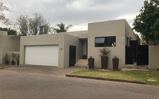 3 Bedroom Cluster in Maroeladal