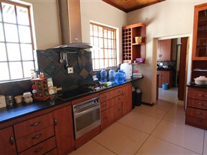 6 Bed House in Wilgenhof