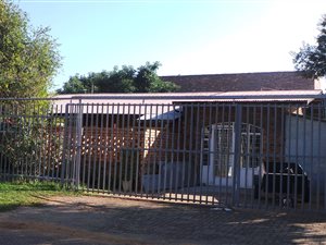 4 Bed House in Roseville