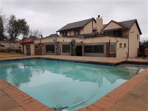 4 Bed House in Dewetshof
