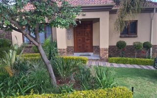3 Bedroom Townhouse in Elandsrand