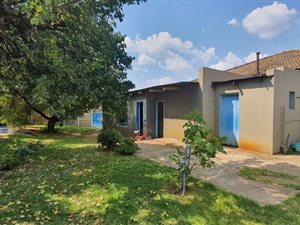 2 Bed House in La Rochelle