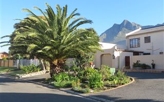 3 Bedroom Townhouse in Kleinmond