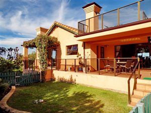 3 Bed House in Mossel Bay Golf Estate