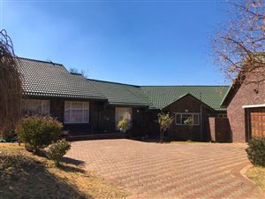 4 Bed House in Overkruin