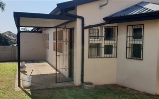 2 Bedroom Flat in Sea View