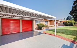 6 Bedroom House in Discovery
