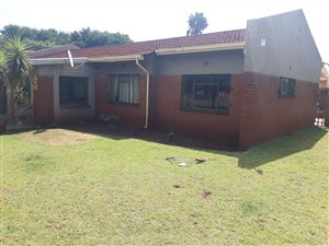 5 Bed House in Mooinooi