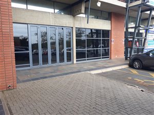 374 m² Retail Space in Silver Lakes
