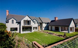 4 Bedroom House in Cotswold Downs Estate