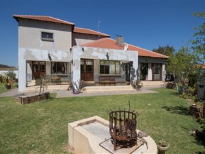 4 Bed House in Hazeldean (Silverlakes Surroundings)