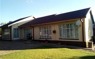 3 Bedroom House in Flora Gardens
