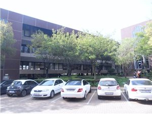 415 m² Office Space in Aeroton