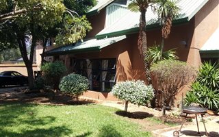 4 Bedroom House in Baileys Muckleneuk