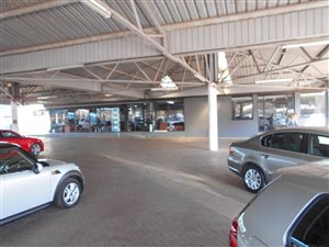 600 m² Retail Space in Lyttelton Manor