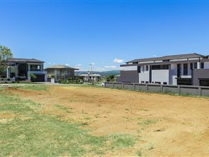 728 m² Land available in Aspen Hills