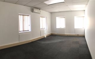 226 m² Commercial space in Olivedale