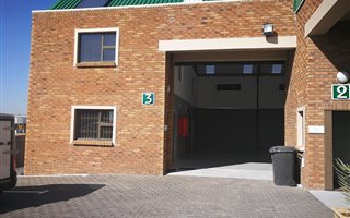 373 m² Industrial space in Stikland