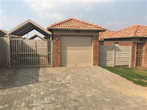 3 Bed House in Monavoni
