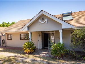 5 Bed House in Briza