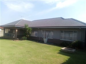 3 Bed House in Kempton Park Central