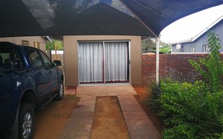 Bachelor apartment in Kathu
