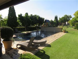 2 Bed Apartment in Lonehill
