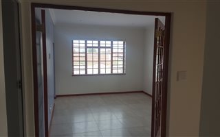 3 Bedroom House in Grassy Park
