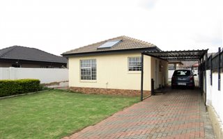 2 Bedroom House in Kirkney