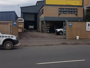 960 m² Industrial space in Jacobs