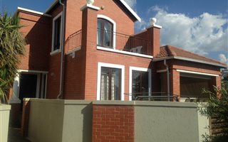 3 Bedroom Cluster in Broadacres