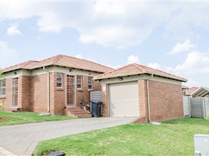 3 Bedroom House in The Reeds