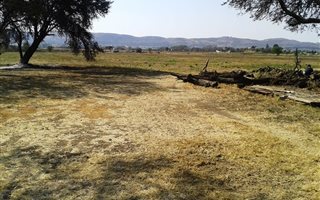 5.4 ha Land available in Zandfontein AH