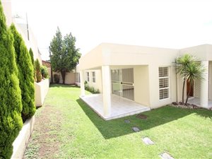 3 Bed Cluster in Bryanston