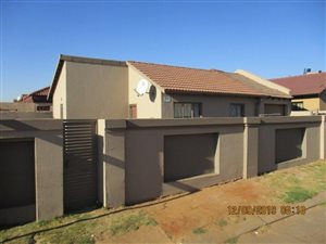 2 Bed House in Tembisa