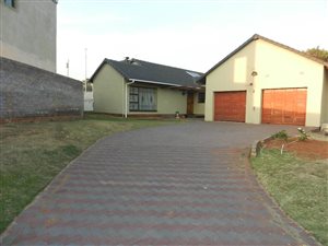 3 Bed House in Glenanda