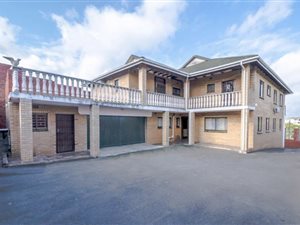 8 Bed House in Vanrova Gardens