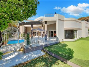 5 Bed House in Dainfern