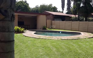 4 Bedroom House in Fauna Park