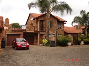 2 Bed Townhouse in Highveld